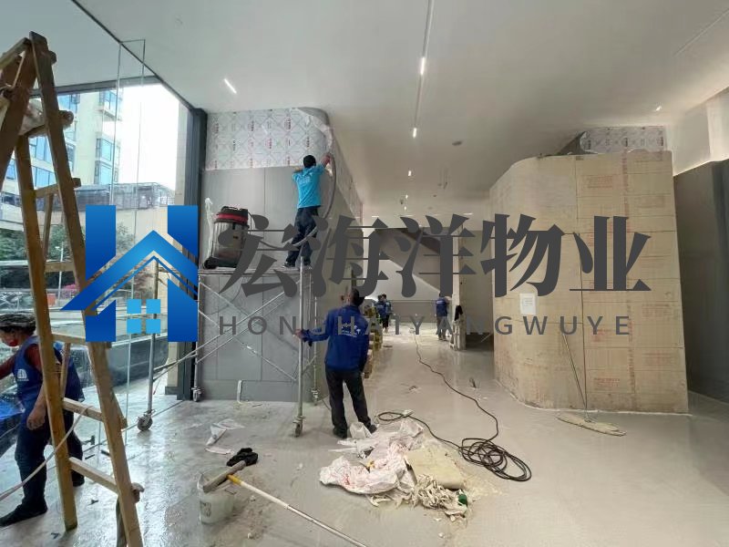 吊頂清潔要根據(jù)材質(zhì)決定清潔方法和頻次