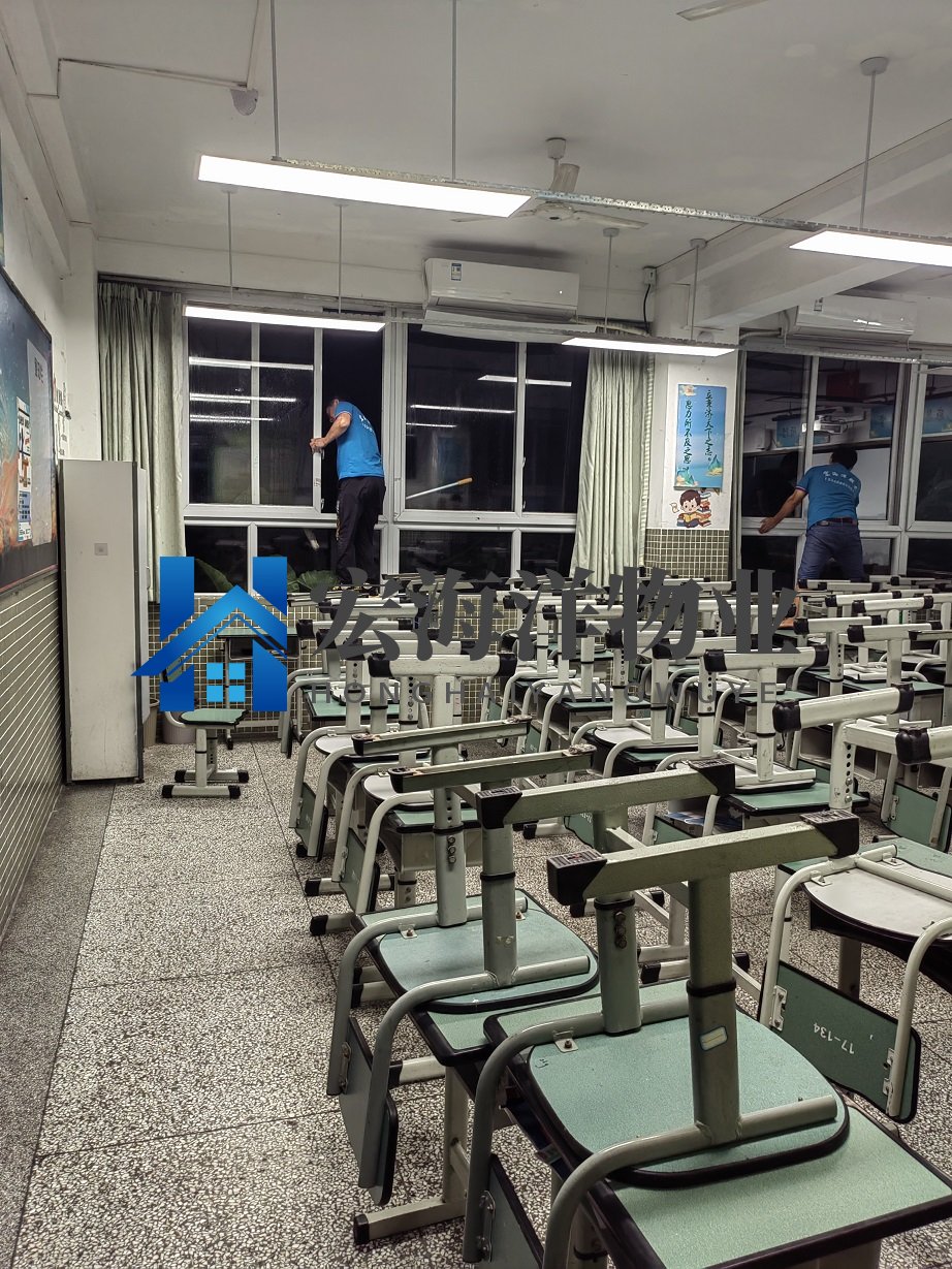 城鎮(zhèn)道路清掃和保潔服務要求及作業(yè)標準有哪些